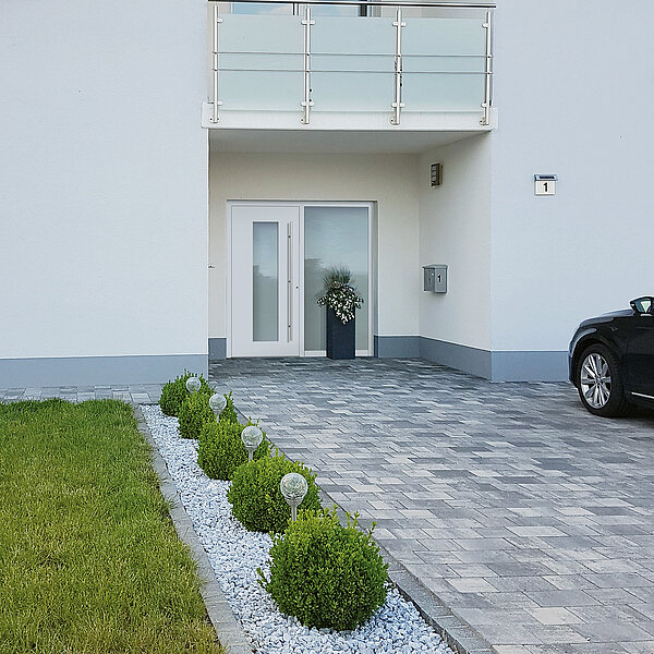 Aluminium Haustür mit Montage Beispielansicht